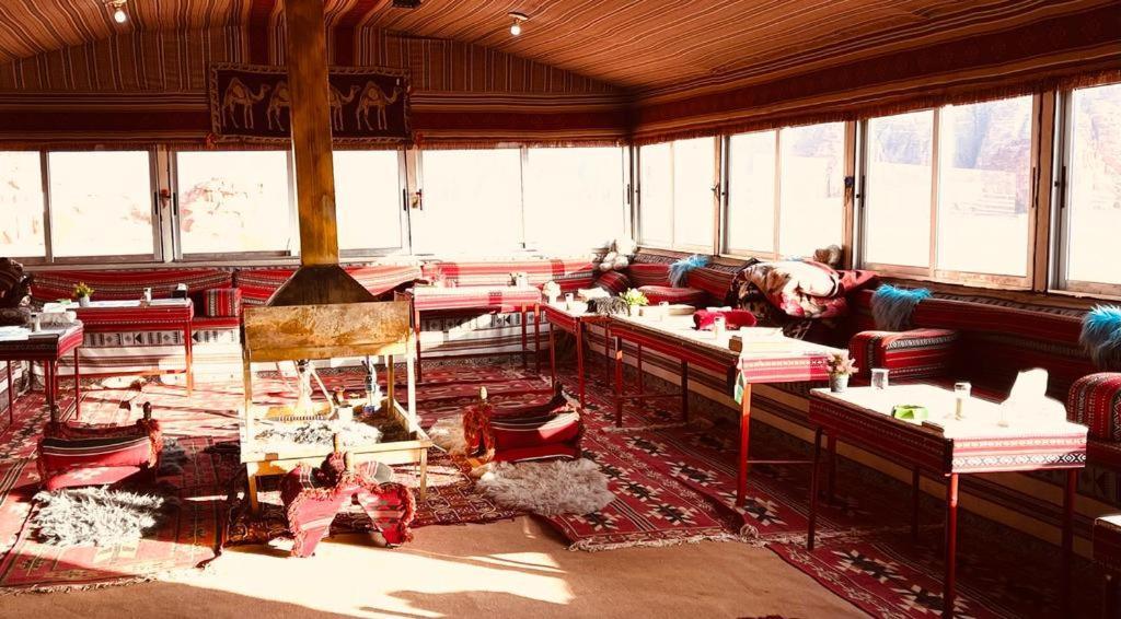 Omar Ghazi Camp Hotel Wadi Rum Exterior photo